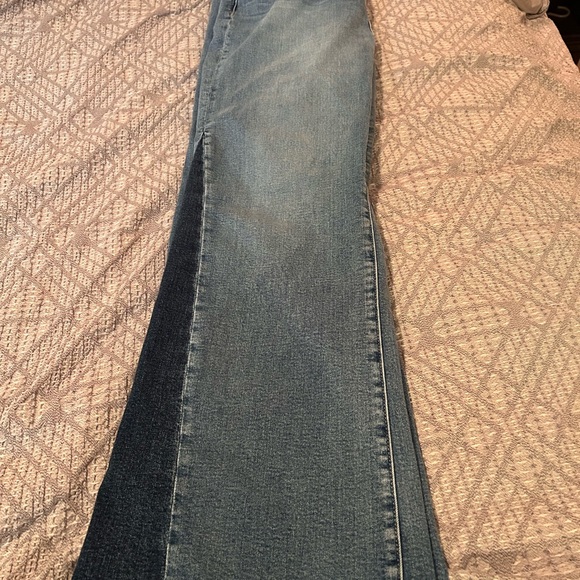 New never worn Gap 70’s flare high rise jeans. Size 33 regular - Picture 4 of 15